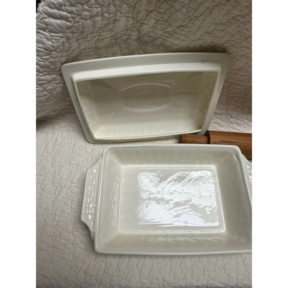 Belleek Everyday Ireland White Basketweave Lidded Casserole Rectangular Baker